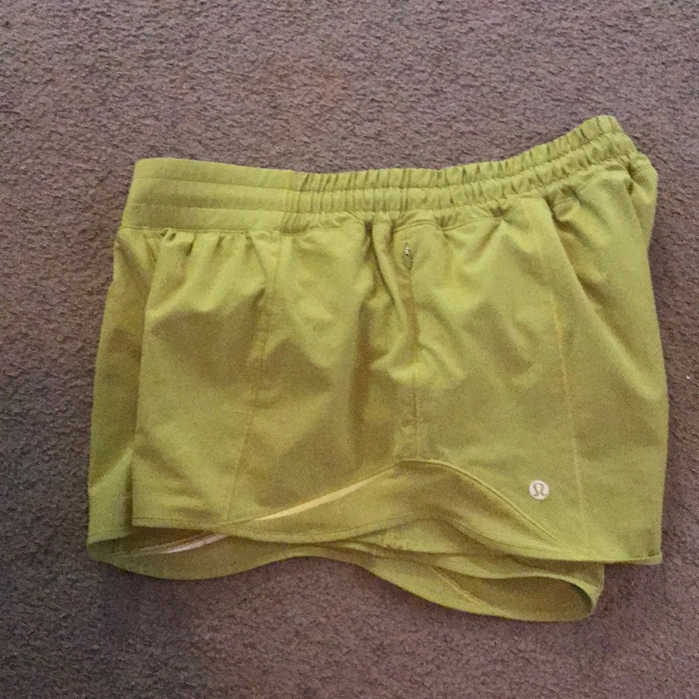 Size 10 tall lululemon shorts